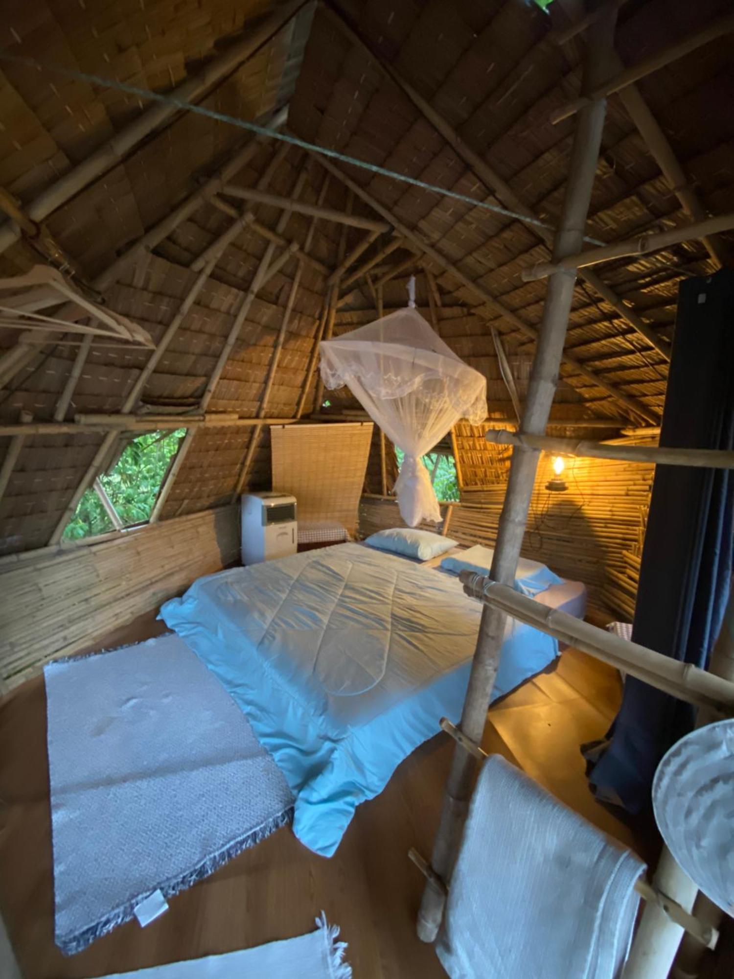 Hotel Royal Mountain Hut à Ratchaburi Extérieur photo
