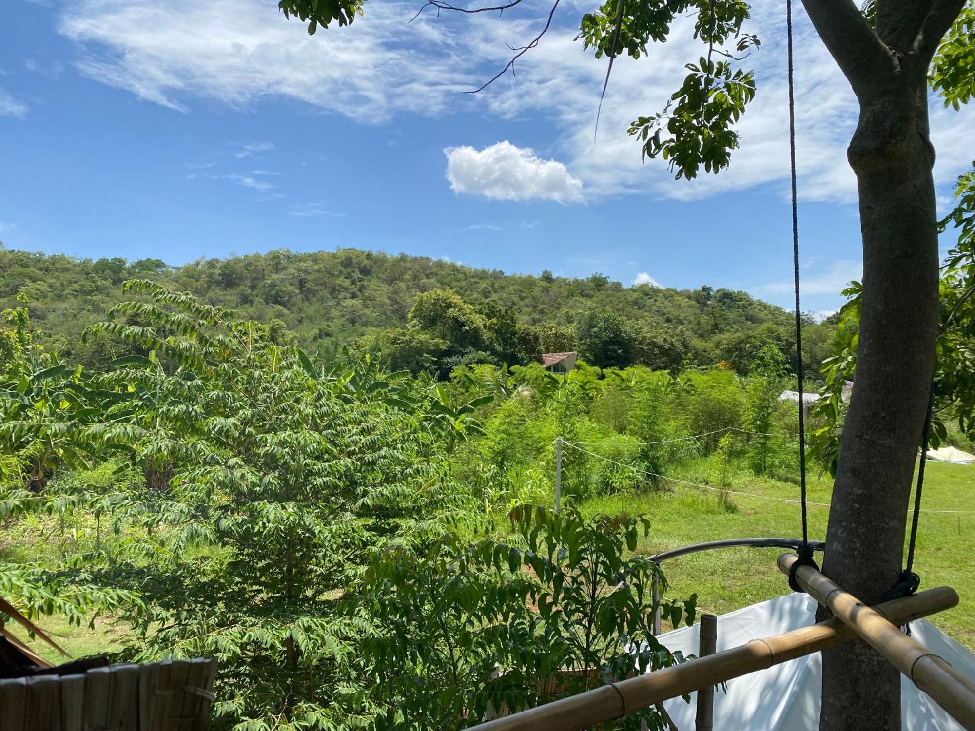 Hotel Royal Mountain Hut à Ratchaburi Extérieur photo