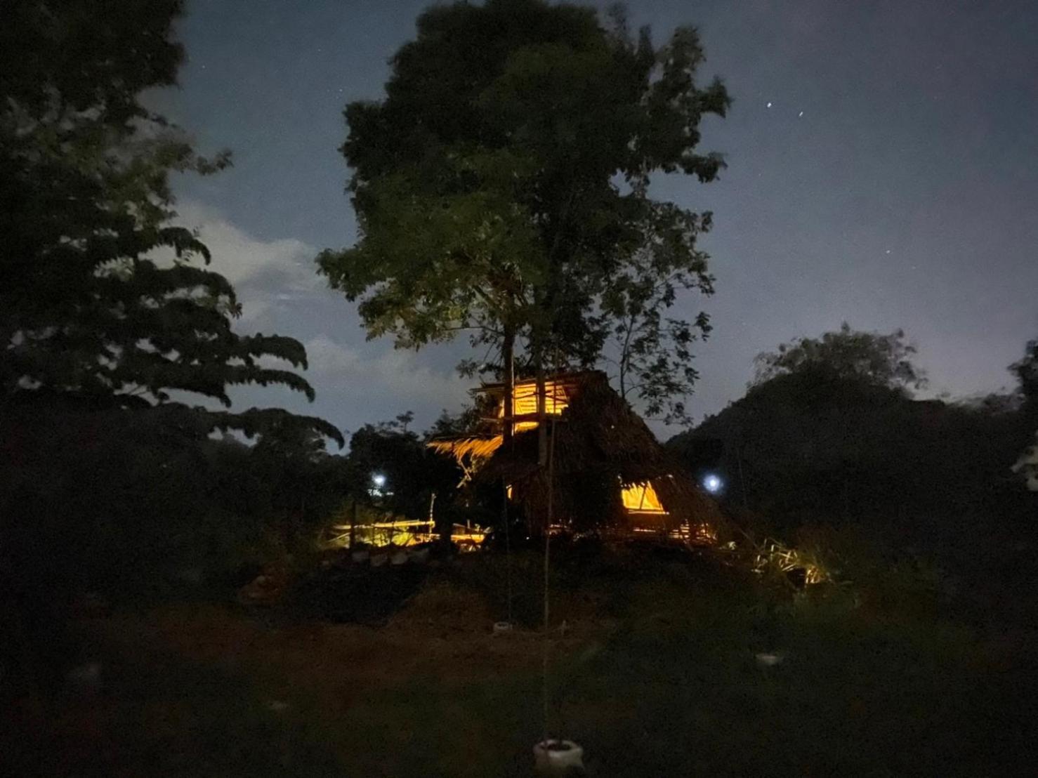Hotel Royal Mountain Hut à Ratchaburi Chambre photo