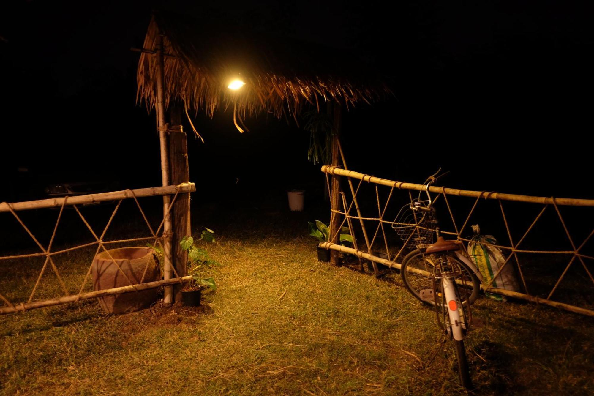 Hotel Royal Mountain Hut à Ratchaburi Extérieur photo