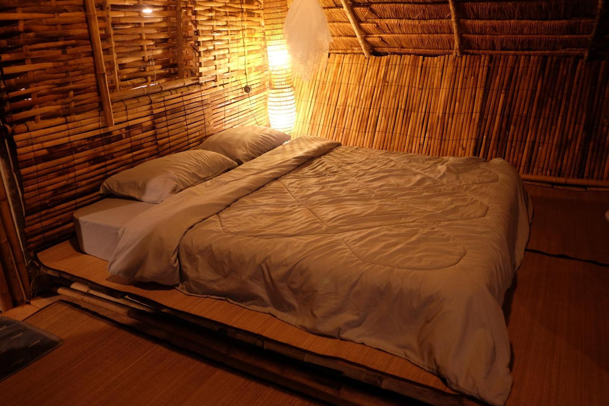 Hotel Royal Mountain Hut à Ratchaburi Extérieur photo