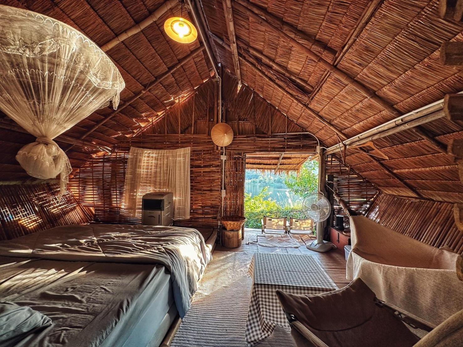 Hotel Royal Mountain Hut à Ratchaburi Extérieur photo