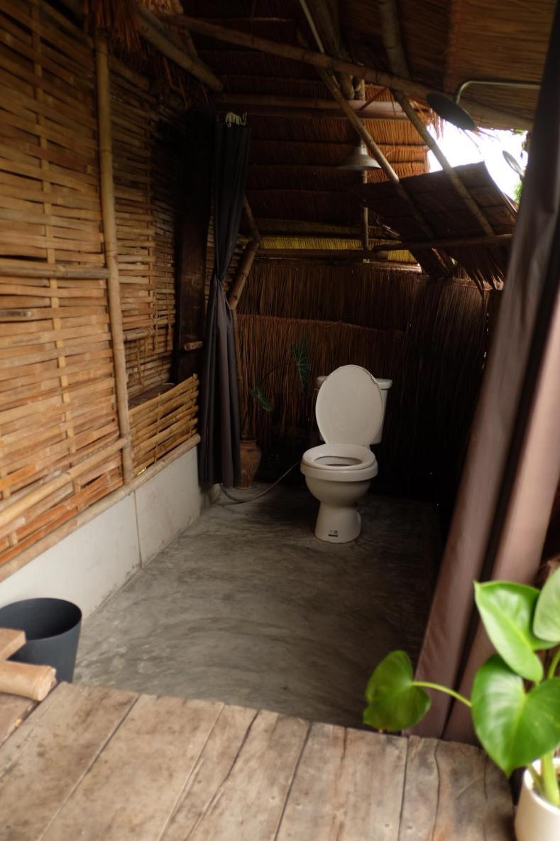Hotel Royal Mountain Hut à Ratchaburi Chambre photo