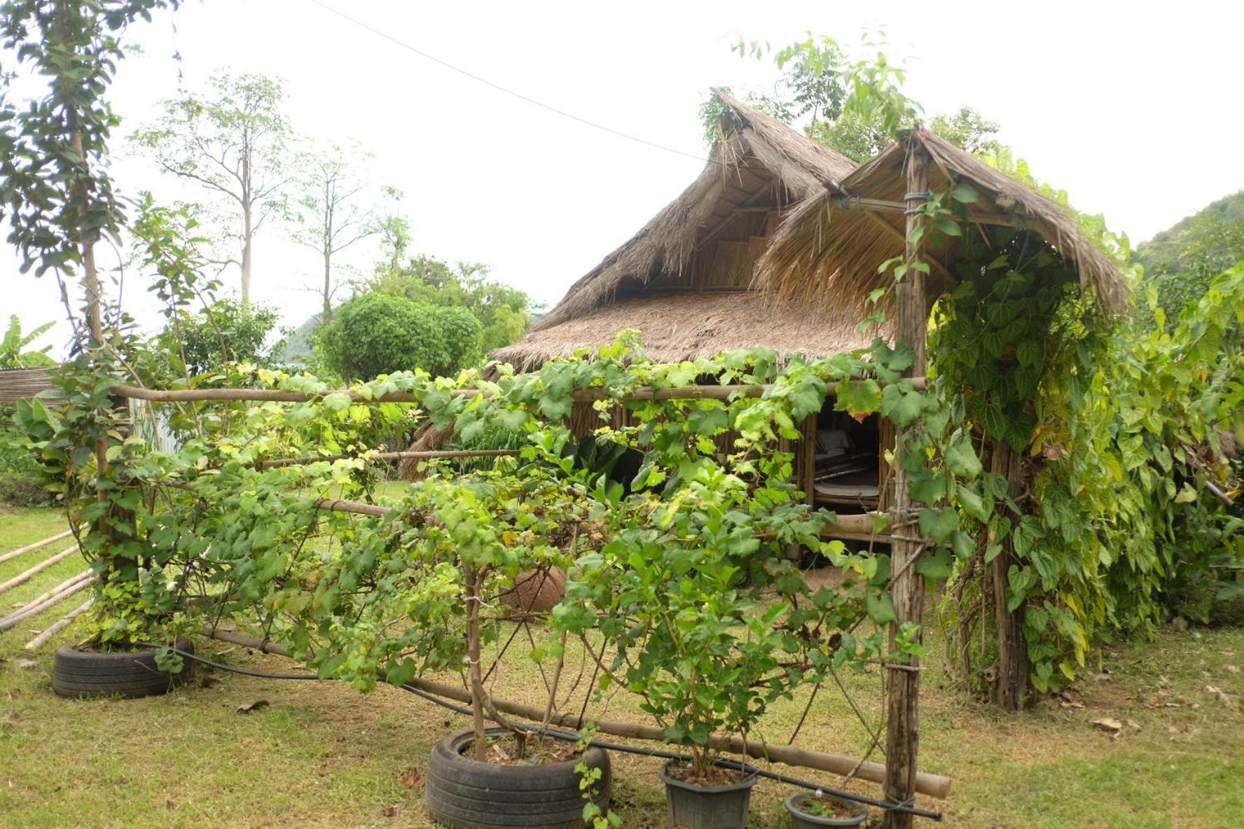 Hotel Royal Mountain Hut à Ratchaburi Chambre photo