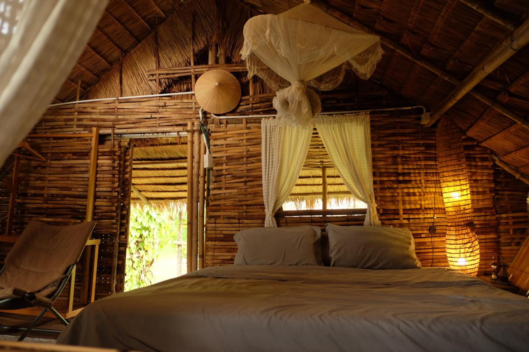 Hotel Royal Mountain Hut à Ratchaburi Extérieur photo