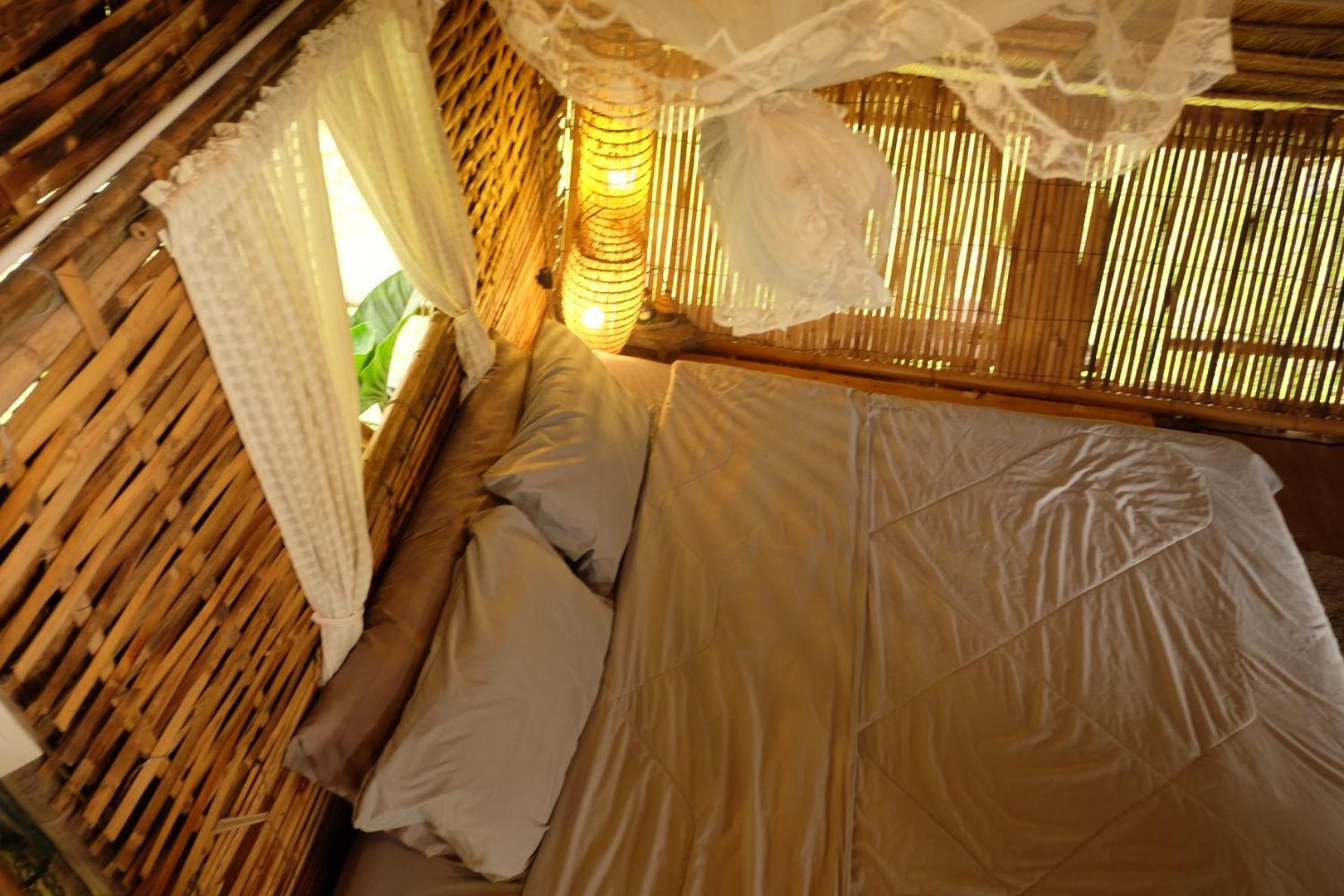 Hotel Royal Mountain Hut à Ratchaburi Extérieur photo